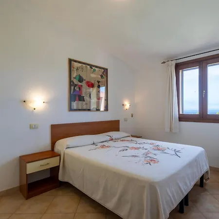 Sea View Isola Rossa 4 بيت للعطل *