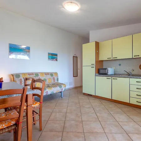 بيت للعطل Sea View Isola Rossa 4 *