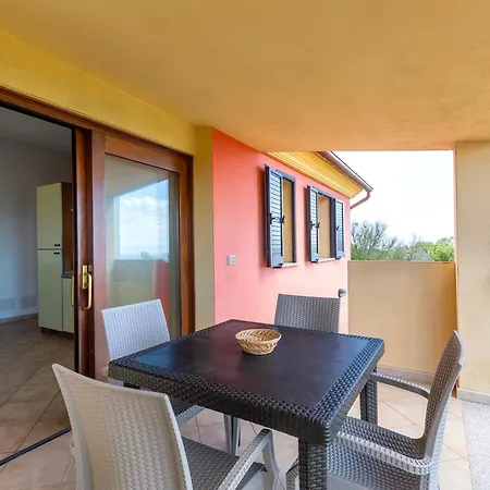 Sea View Isola Rossa 4 بيت للعطل *