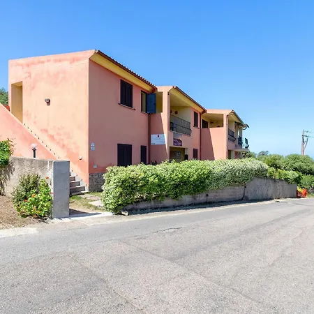 بيت للعطل Sea View Isola Rossa 4